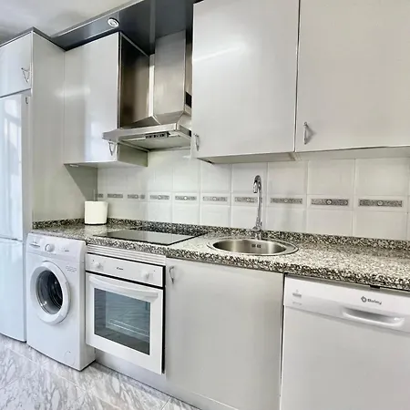 Vivienda Con Parking Incluido - Zona Van Dyck Apartment