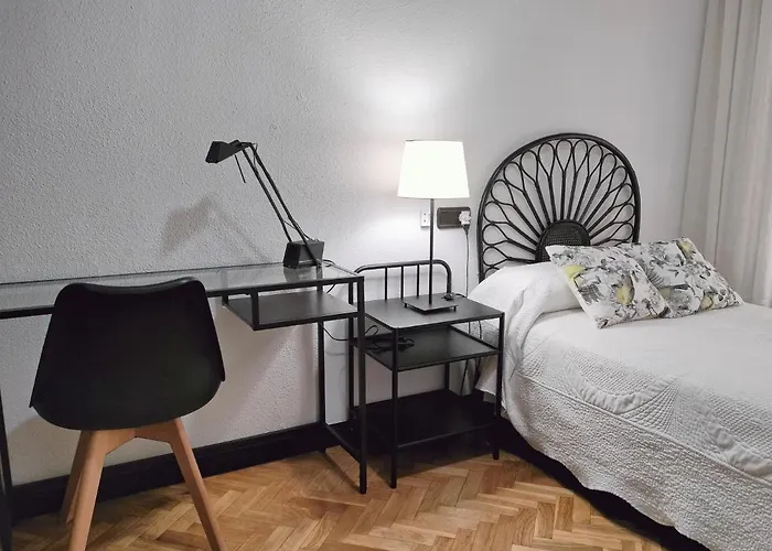 Vivienda Con Parking Incluido - Zona Dyck *